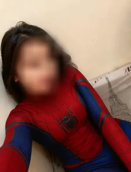 Alicia, 25 años