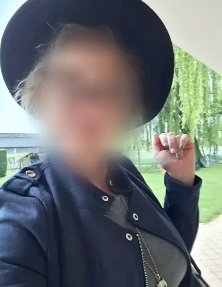 Nawal, 33 años